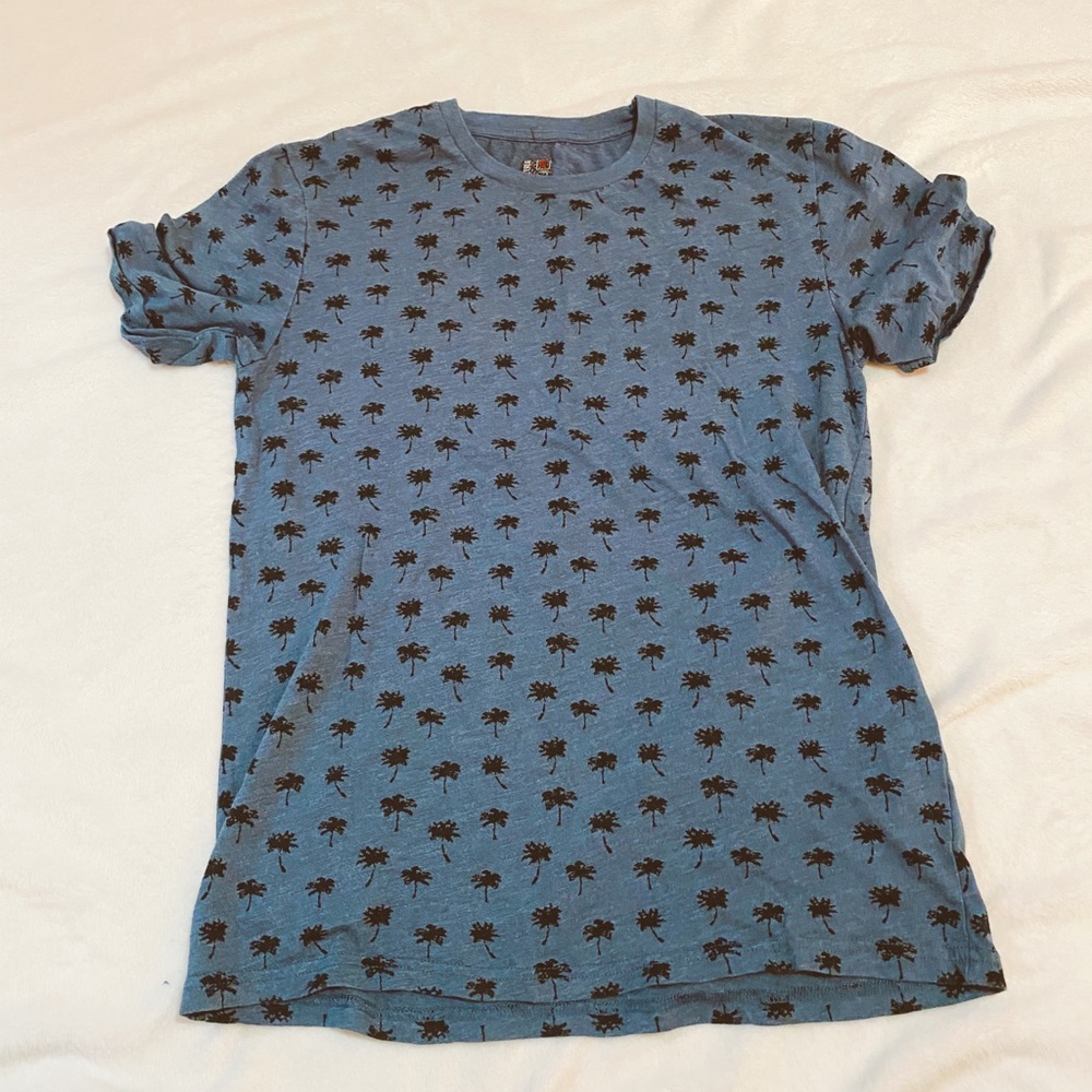 tee-shirt